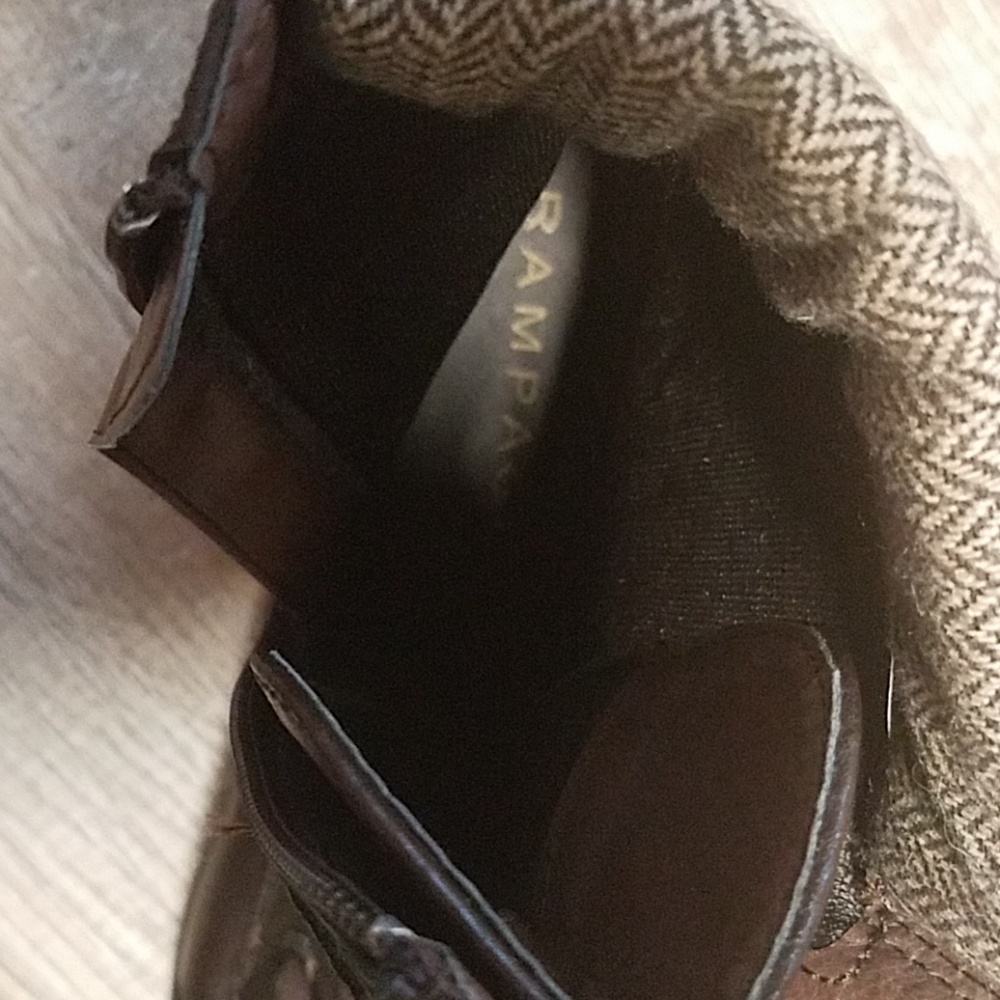 Boots - Picture 5 of 6